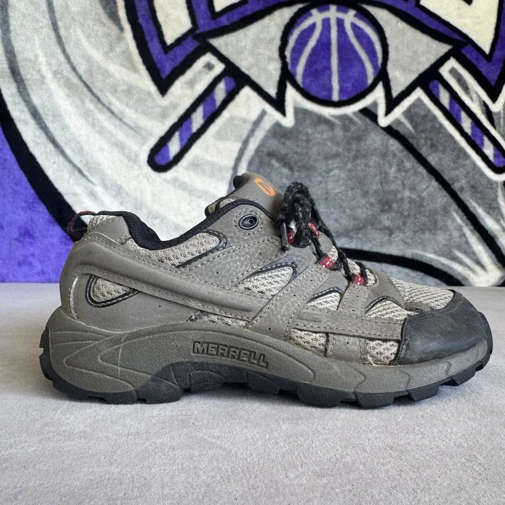 Size 3y - Merrell Kids Moab 2 Low Lace Hiking Sneaker Bark Brown MK261205
